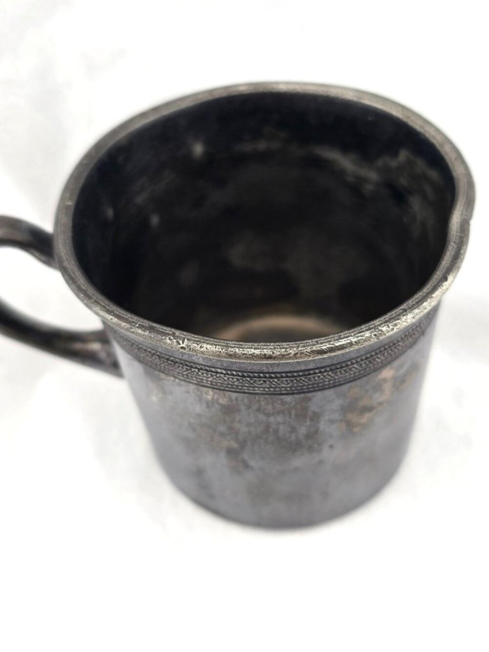 Antique Rockford Silverplate Co. Baby Cup Ornate Gothic Engraving Patina - Picture 6 of 15